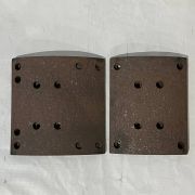 Накладка тормозная задняя (10+8 отв, d=8, 2шт) F3000 красная, QINYAN // DZ9112340062/63